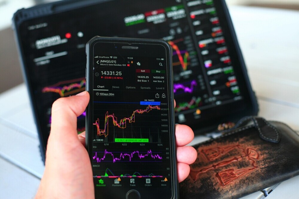 What Are Tangible Assets? A Deep Dive Into Asset-Backed Stocks